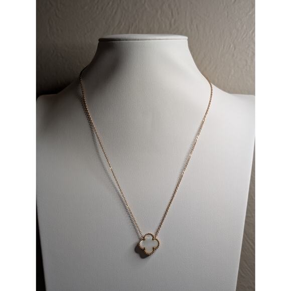 18K Rose Gold Plated Two Sided Quatrefoil Mother of Pearl CZ Pendant Necklace - Picture 10 of 10